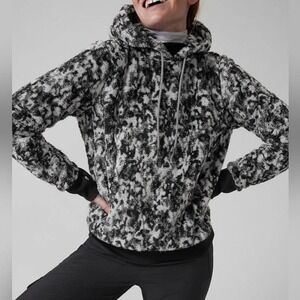 Athleta Tugga Sherpa Jacquard Glacier Black/White PulloverHoodie Pockets Size XS